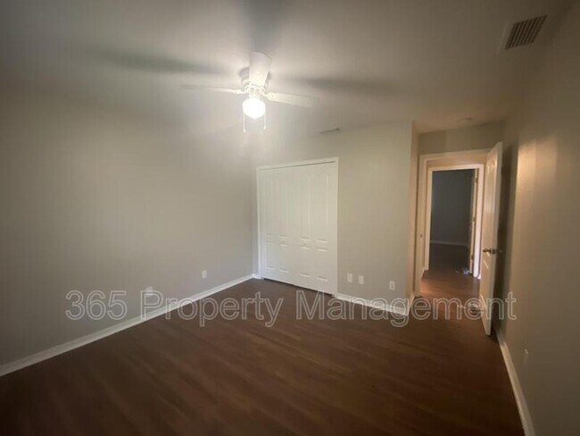 Building Photo - 3928 Champagne Ave