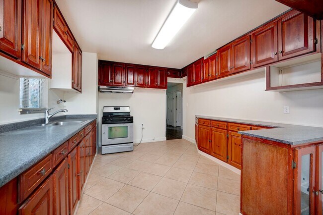 Building Photo - 1757 Wakefield Way