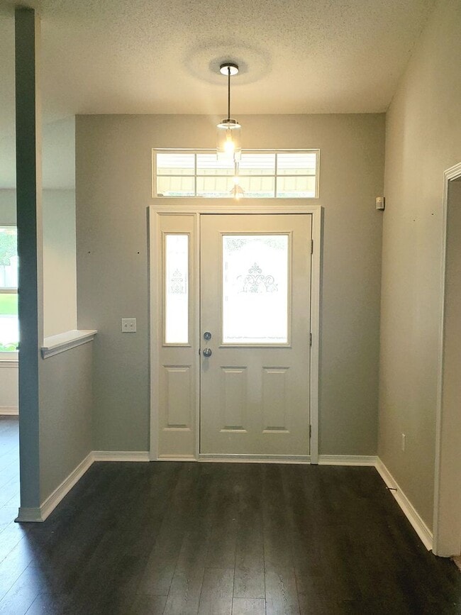 Building Photo - Well cared for 3 Bedroom, 2 Bath Home in Copperfield Subdivision in Pace.