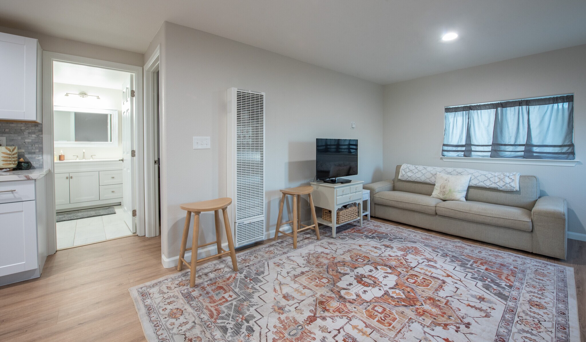 Building Photo - 604 S 8th St