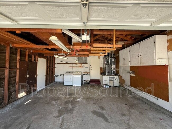 Building Photo - 320 E Granada Way