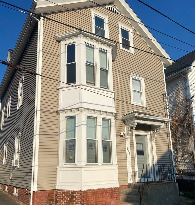 Building Photo - 145 Dunnell Ave