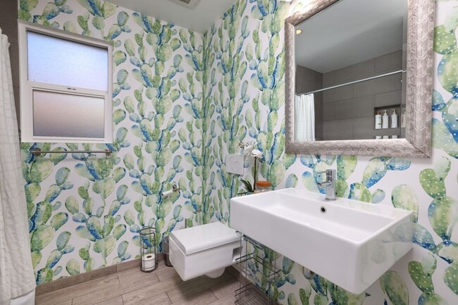 Building Photo - Live Close to Campus in Style – Sam Hughes...