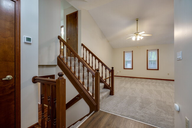 Building Photo - 4527 Williamsport Dr