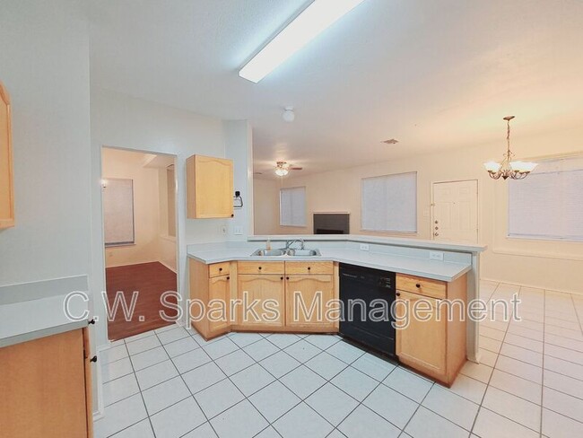 Building Photo - 4617 Sandera Ln