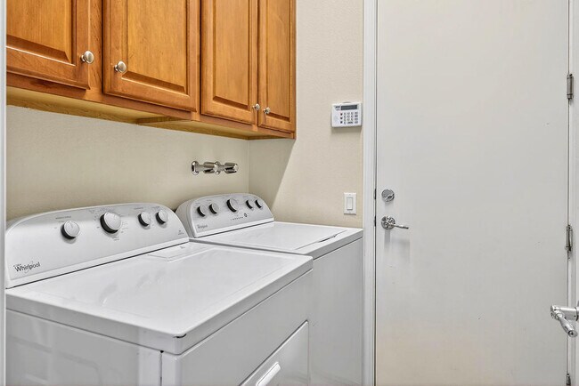 Building Photo - 40856 Calle Desierto