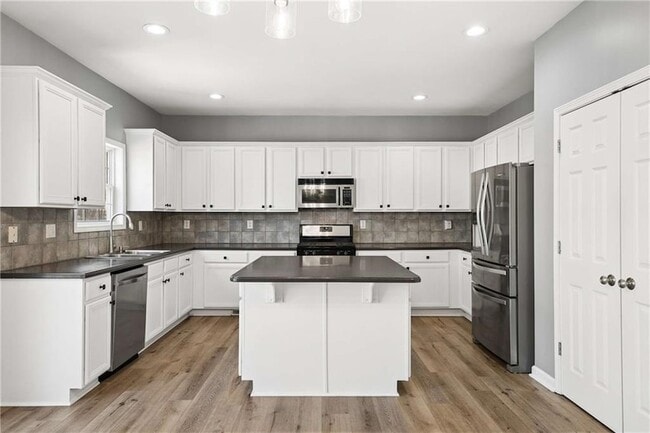 Building Photo - 1304 Kirkwood Ln