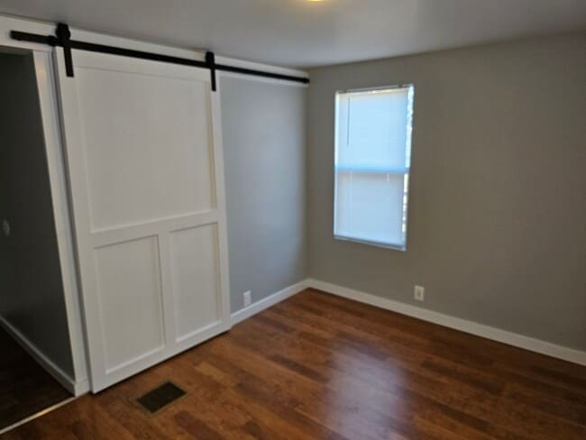 Building Photo - 2112 3rd St