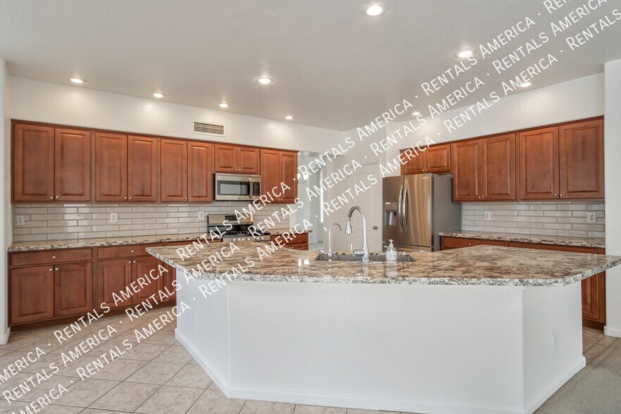 Building Photo - 2631 S Leonard Pl