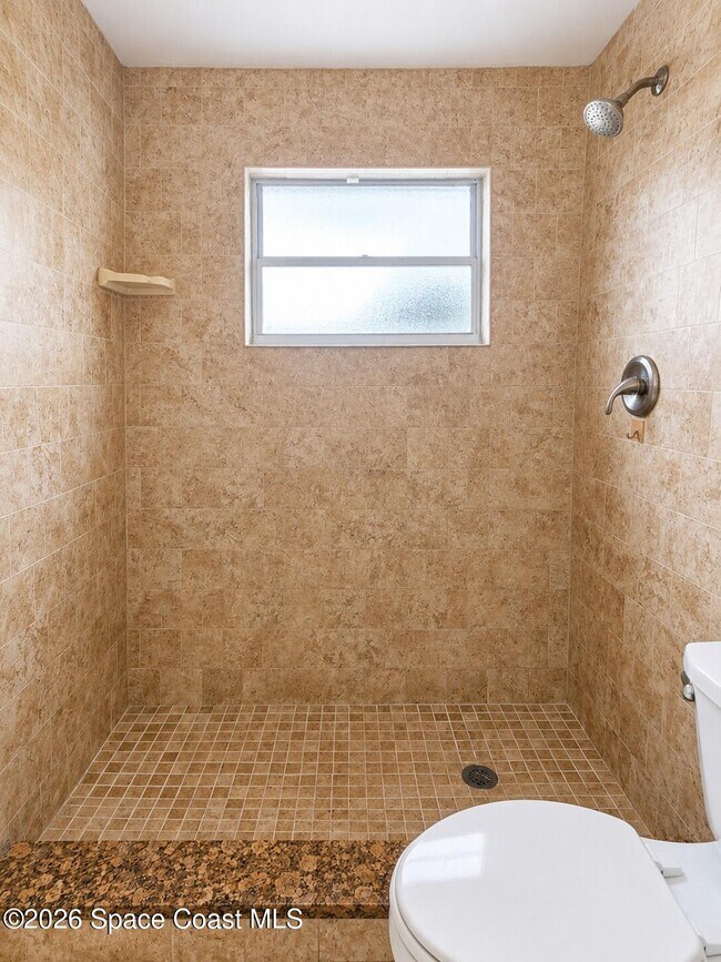 Building Photo - 217 Martin St