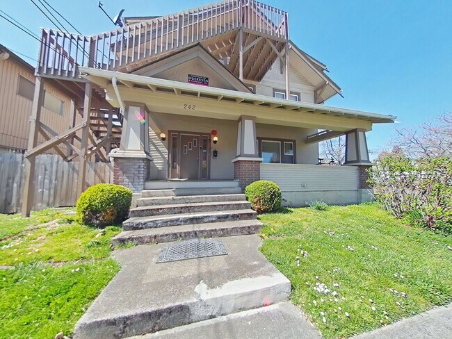 Primary Photo - Room ~ Close to Campus ~ All Utilities Paid