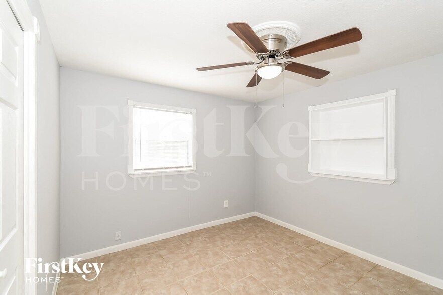 Building Photo - 451 Gano Ct