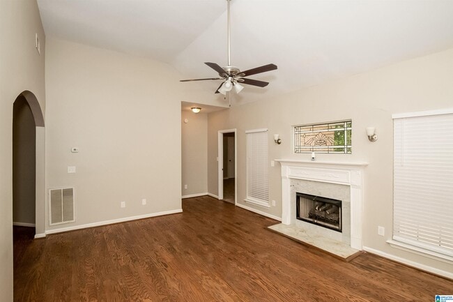 Building Photo - 105 Lenox Dr