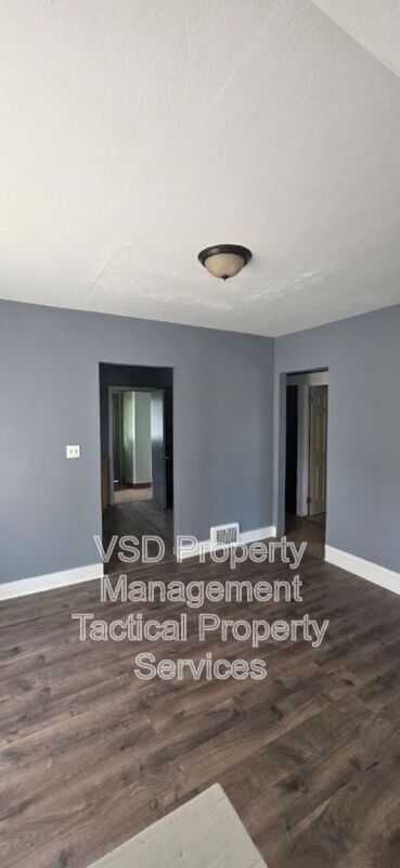 Building Photo - 3486 W 60th St