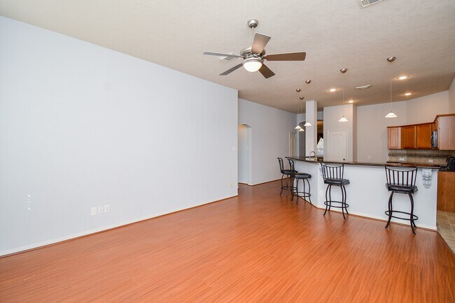 Building Photo - 3807 Belmont Turn