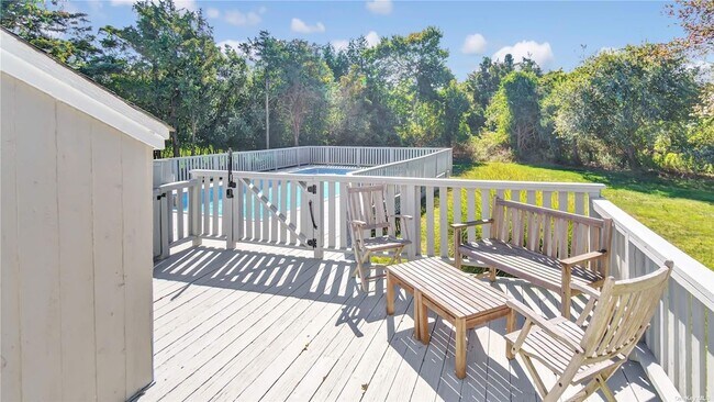 Building Photo - 19 Rogers Ln