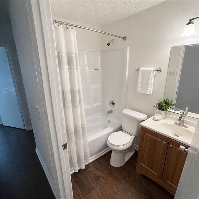 Building Photo - 7265 Mockingbird Trail