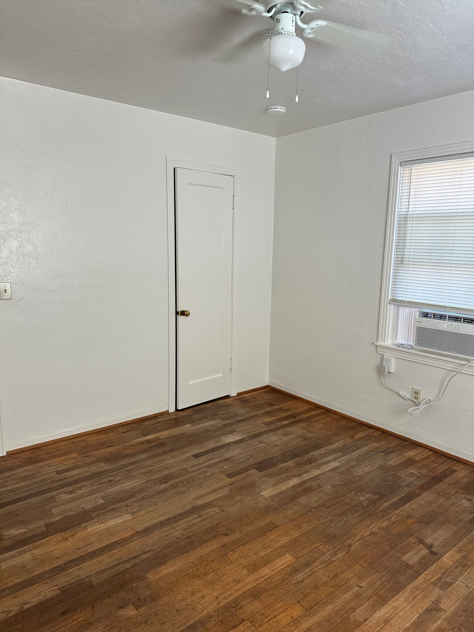 Back bedroom - 2120 5th St