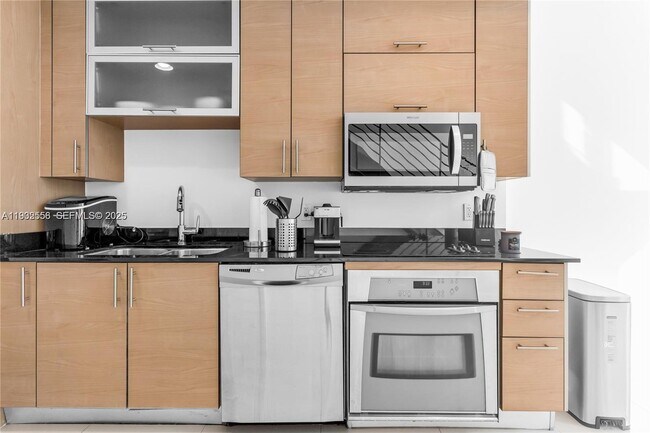 Building Photo - 60 SW 13th St