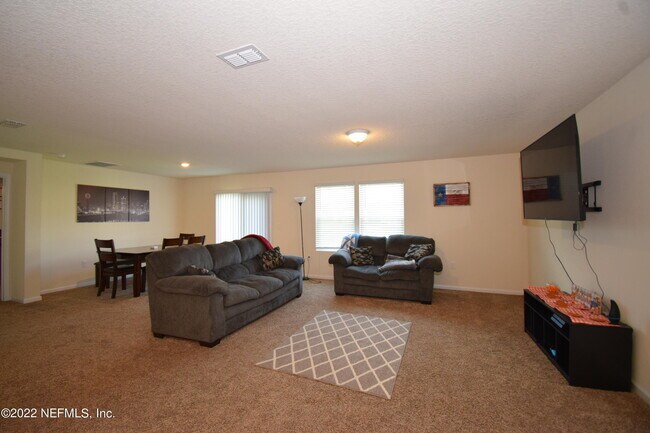 Building Photo - 3733 Shiner Dr