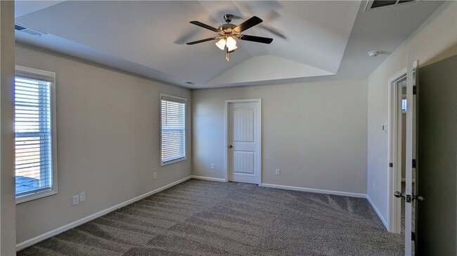 Building Photo - 405 Sonoma Ct