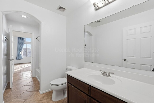 Building Photo - 7159 S Providence Dr