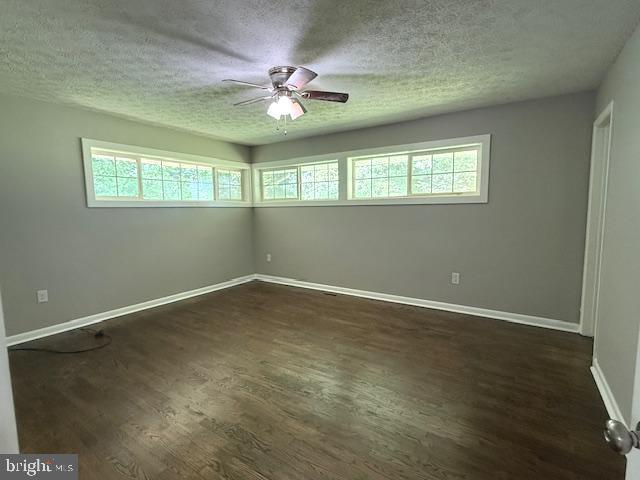 Building Photo - 7697 Hedgesville Rd