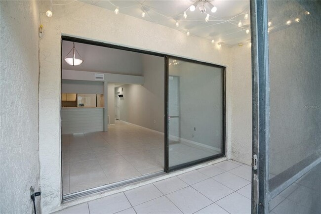 Building Photo - 4717 Winslow Beacon