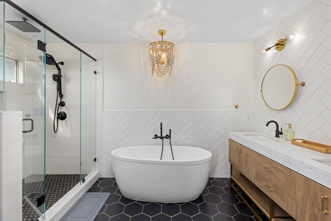 Building Photo - Ocean View Leucadia Townhome | Walk to Bea...