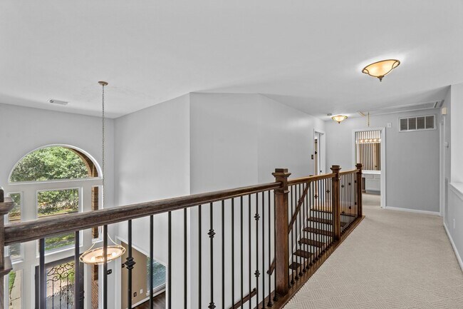 Building Photo - 2210 Bay Haven Way