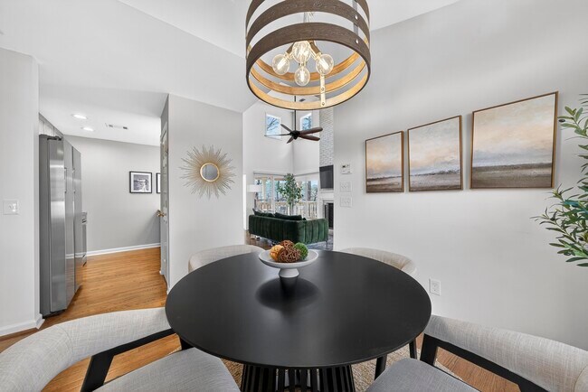 Building Photo - 1002 Cupp Ln