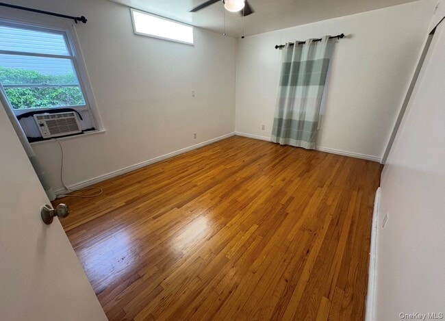 Building Photo - 54 Camden Pl