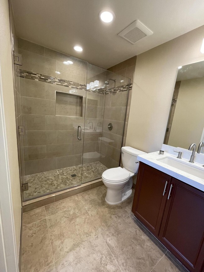 Building Photo - 43376 Cook St