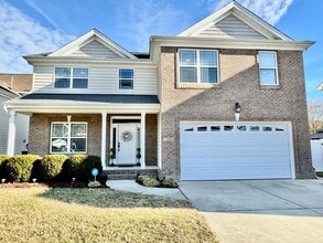 Building Photo - 4-Bedroom Home Ready 07-10-26!! Gourmet Kitchen - Fenced Backyard - Pet Friendly!