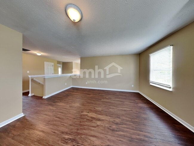 Building Photo - 6889 N Karnes Dr