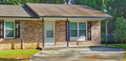 Building Photo - 805 Sandpiper Dr