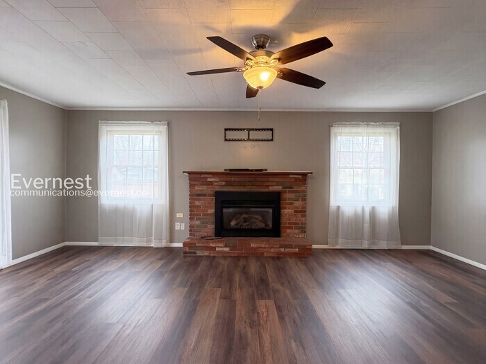 Building Photo - 2519 Kitmore Ln