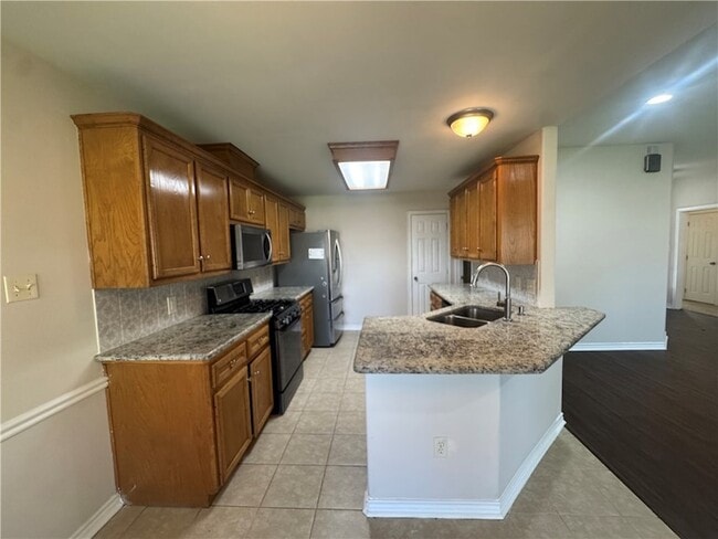 Building Photo - 205 Rugen Ln