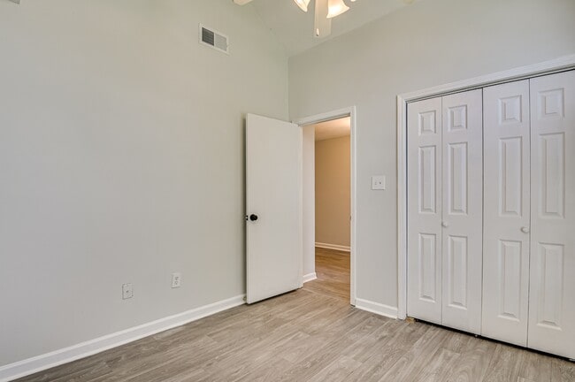 Building Photo - 409 Urial Dr