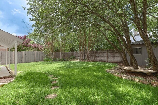 Building Photo - 16816 Dorman Dr