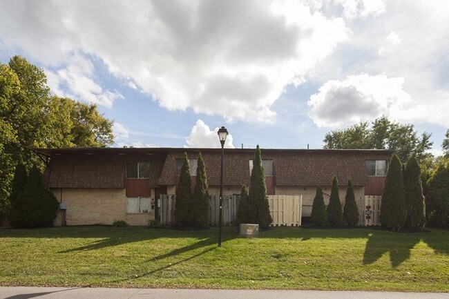 Building Photo - 7270-7292 Broadwyn Dr