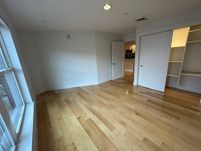 Entrance to Bedroom - 25 High St