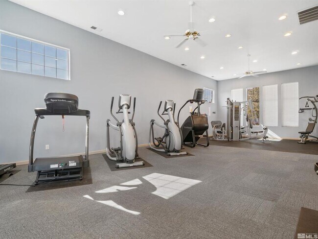 Building Photo - South Reno - Double Diamond Stunner - Tons of Amenities!