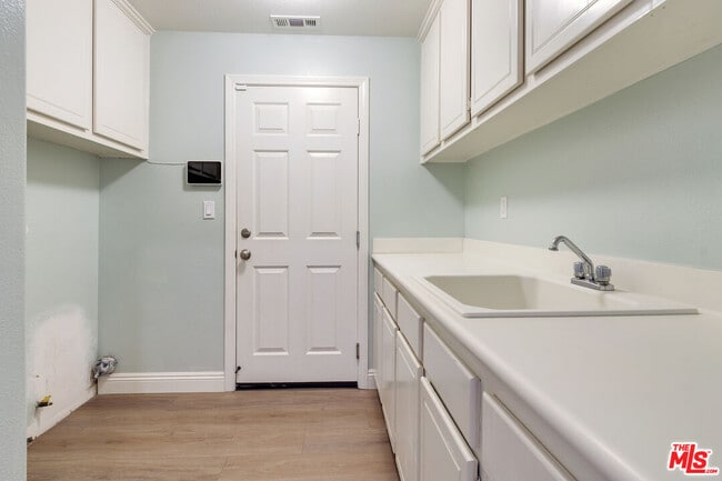 Building Photo - 17426 Half Moon Ct