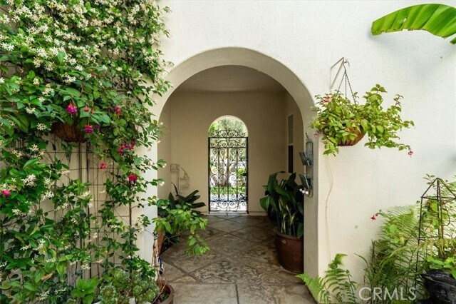 Building Photo - 24711 Tiburon St