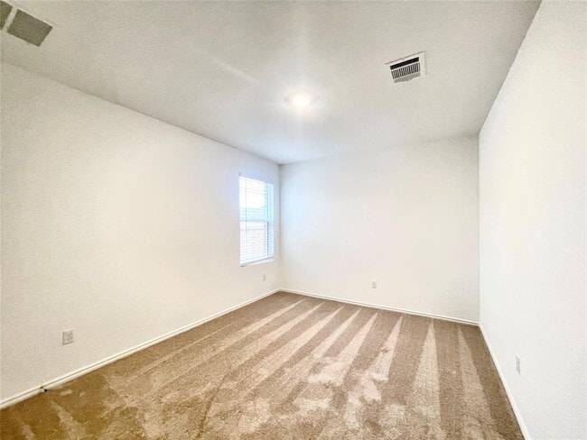 Building Photo - 305 Milliner Lp