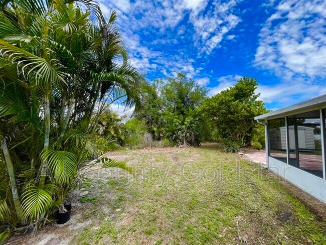 Building Photo - 162 Ott Cir