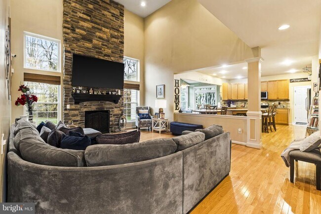 Building Photo - 144 Edgar Rd