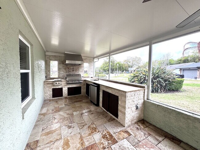 Building Photo - 4818 Breezy Palms Ct