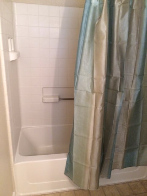 Building Photo - 384 Chestnut St